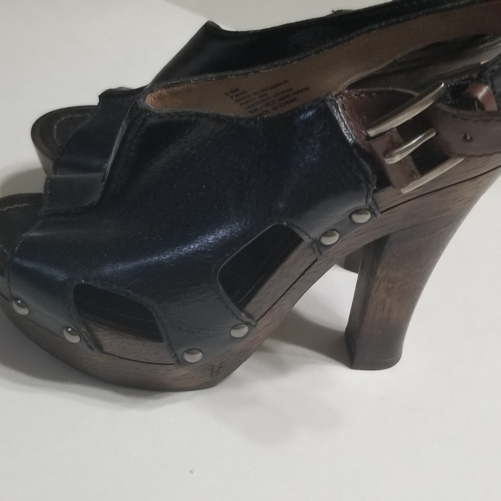 Frye wood clog  5.5 platform heel leather black